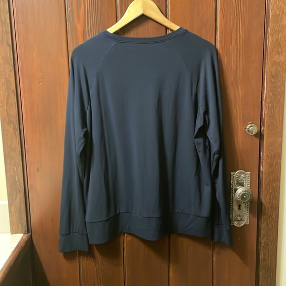 Cozy Earth bamboo pullover crew neck long sleeve shirt size large navy blue EUC - Picture 6 of 6